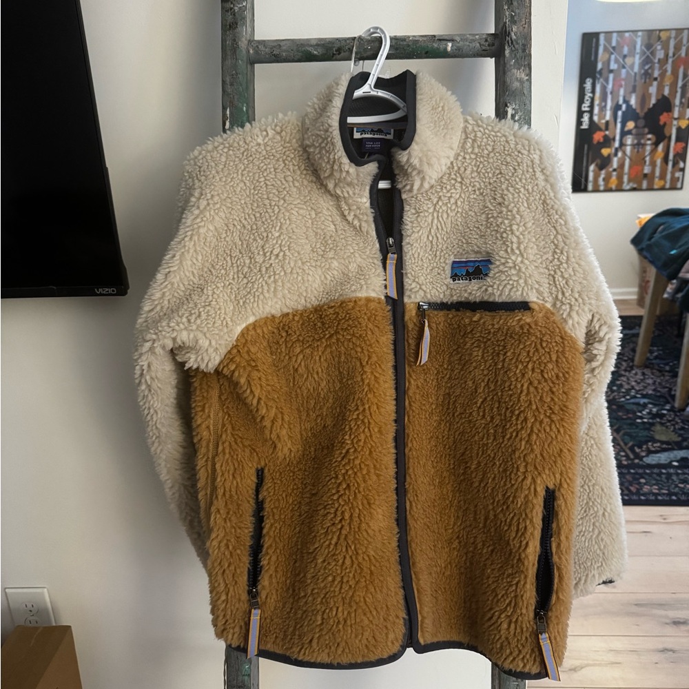 Patagonia Cream and Tan Sherpa Fleece Jacket